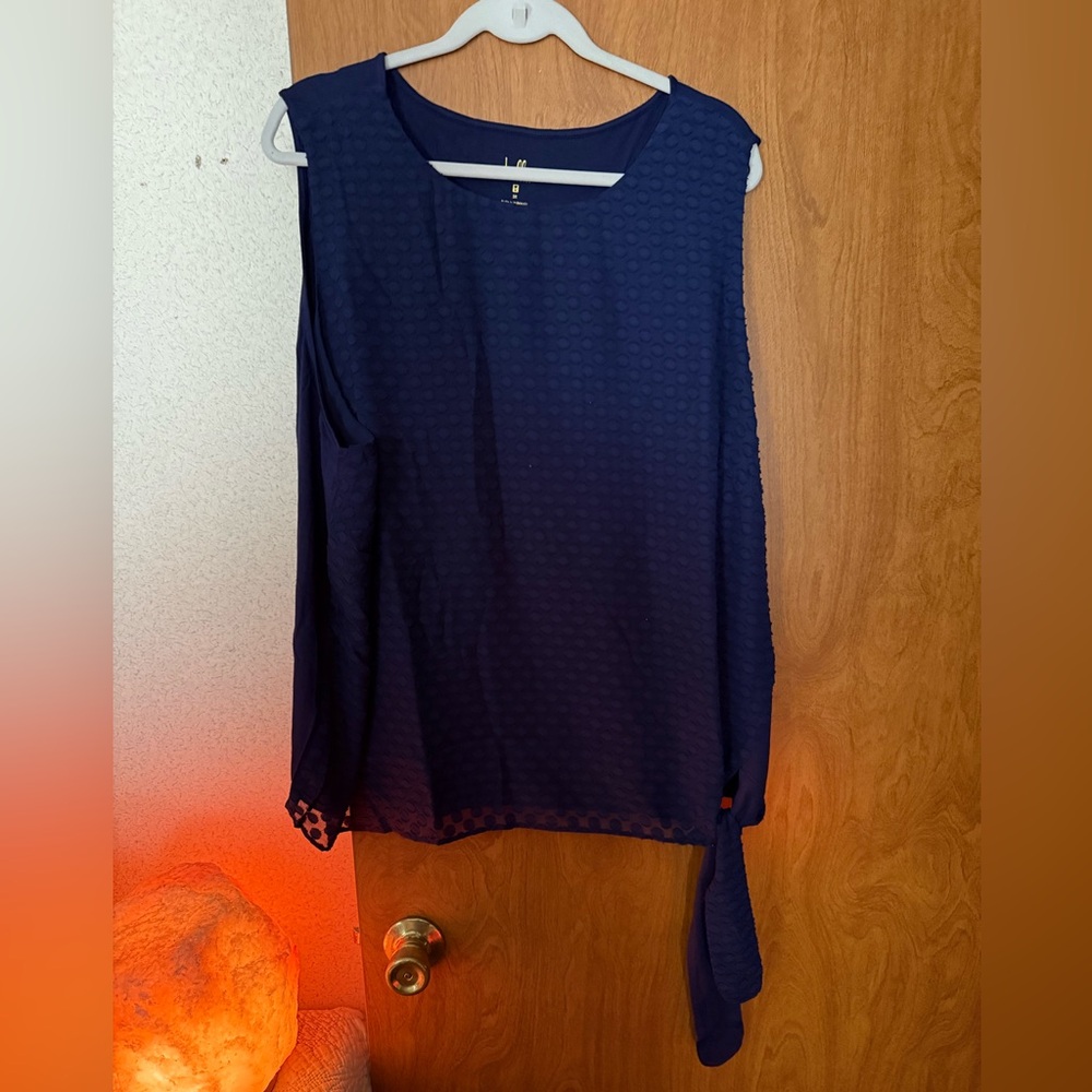 NWOT BELLE BY KIM GRAVEL SIDE TIE SLEEVES BLOUSE